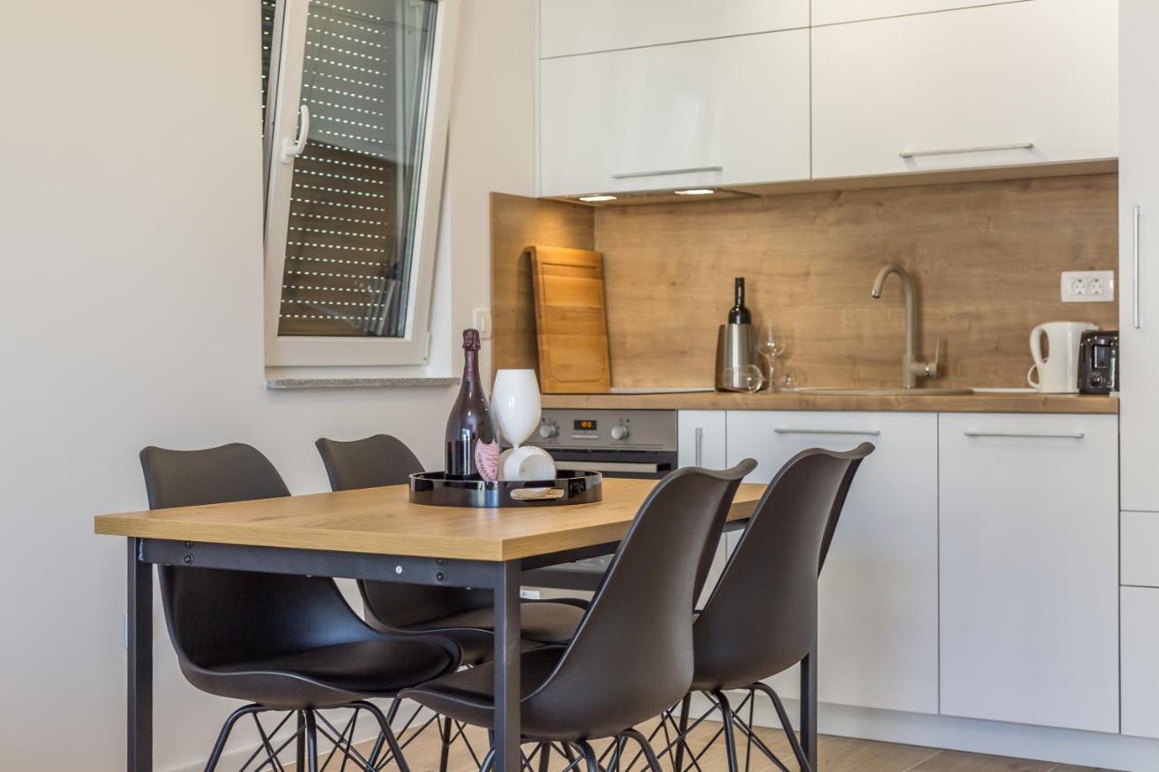 Luxury 2 Bedroom Apartment With Sea View Башка-Вода Экстерьер фото
