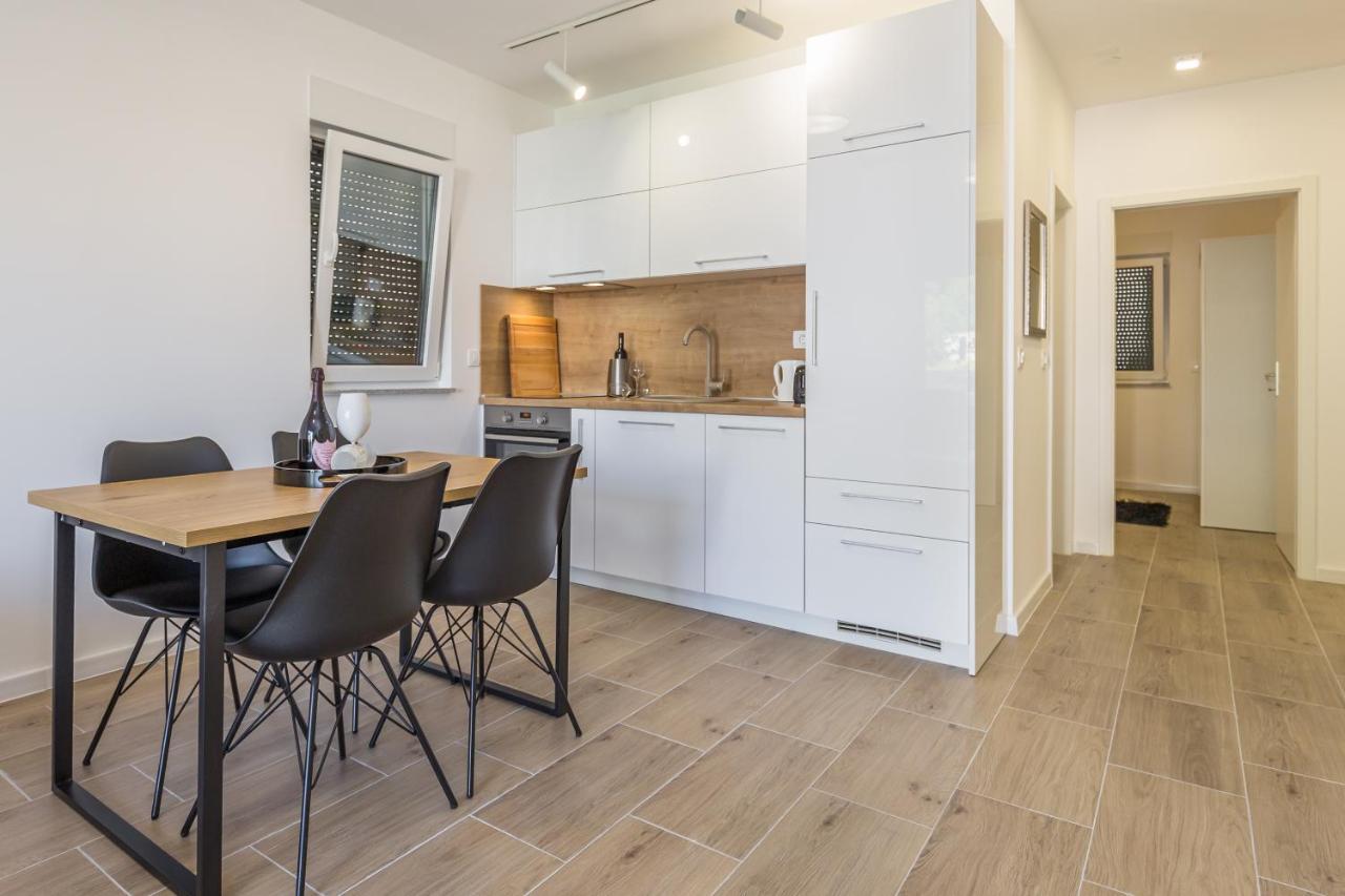 Luxury 2 Bedroom Apartment With Sea View Башка-Вода Экстерьер фото