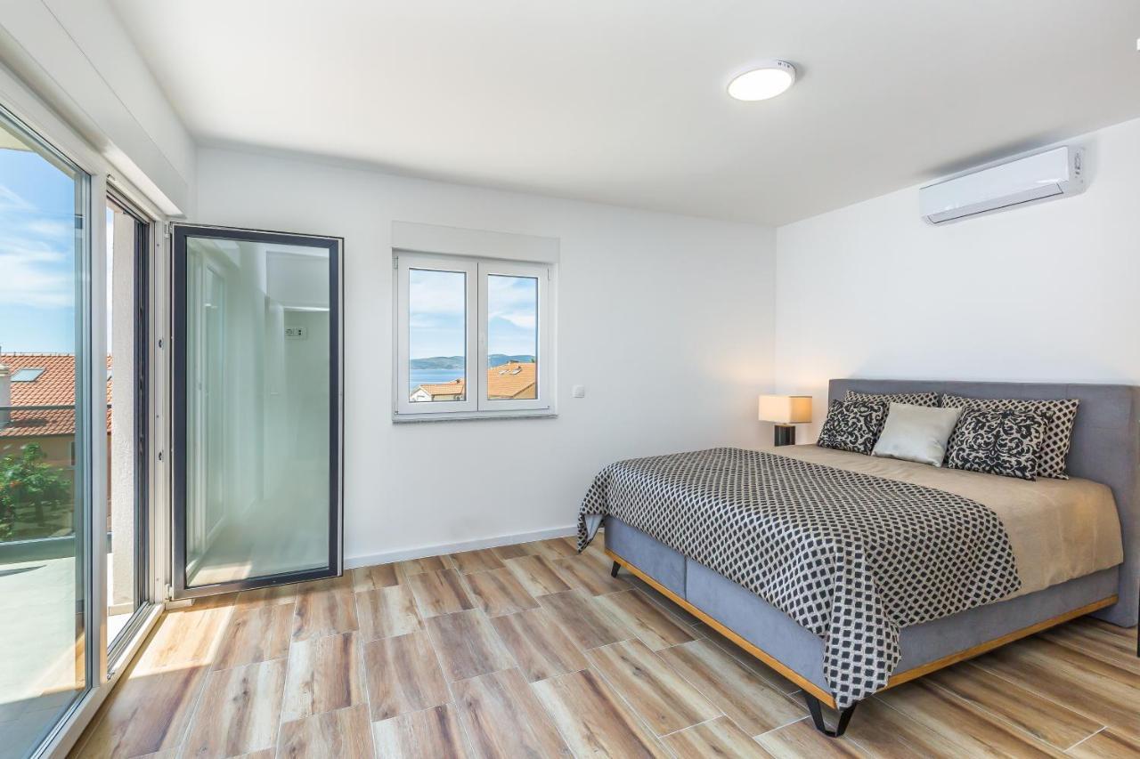 Luxury 2 Bedroom Apartment With Sea View Башка-Вода Экстерьер фото