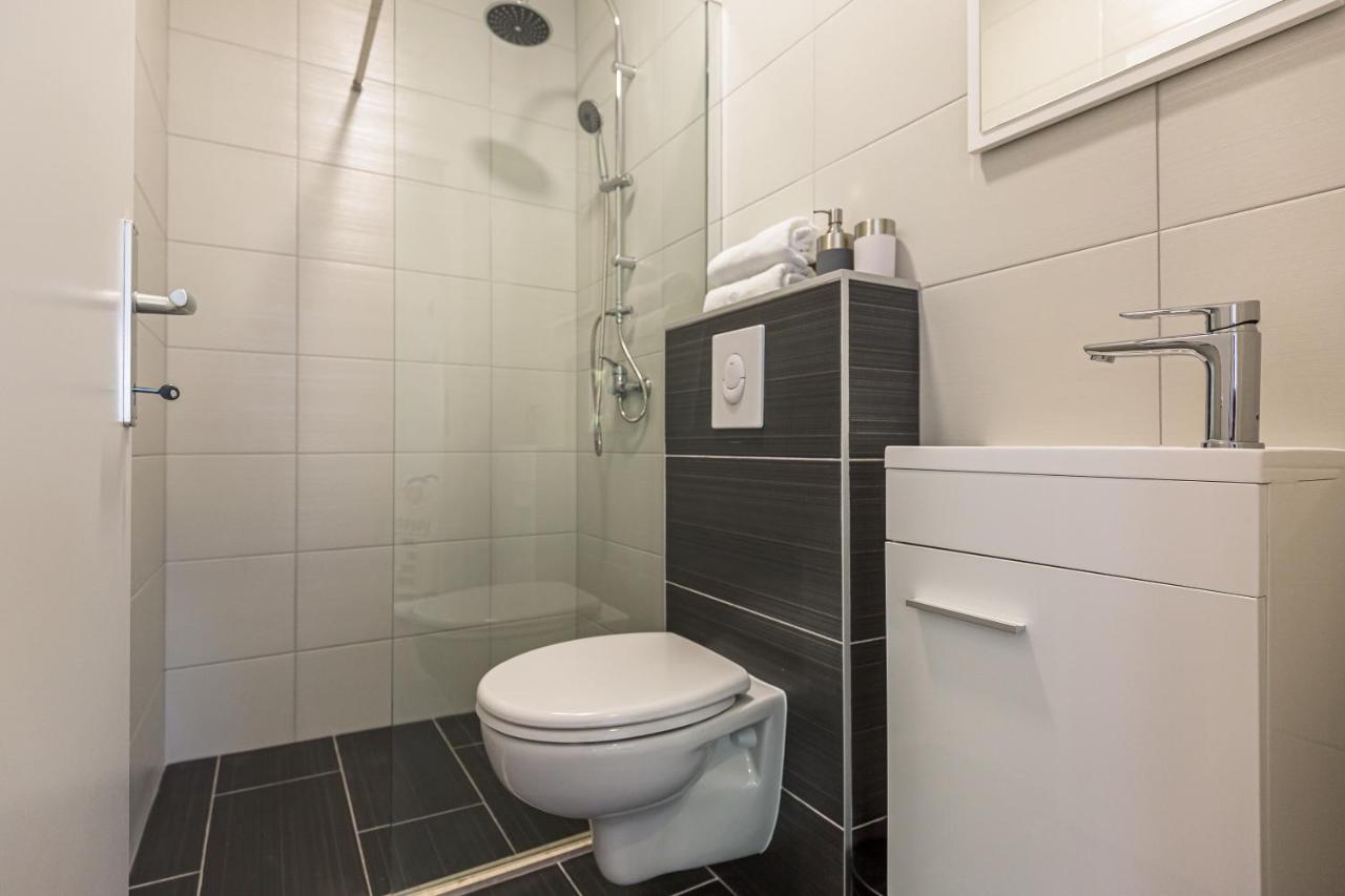 Luxury 2 Bedroom Apartment With Sea View Башка-Вода Экстерьер фото